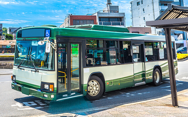 バス